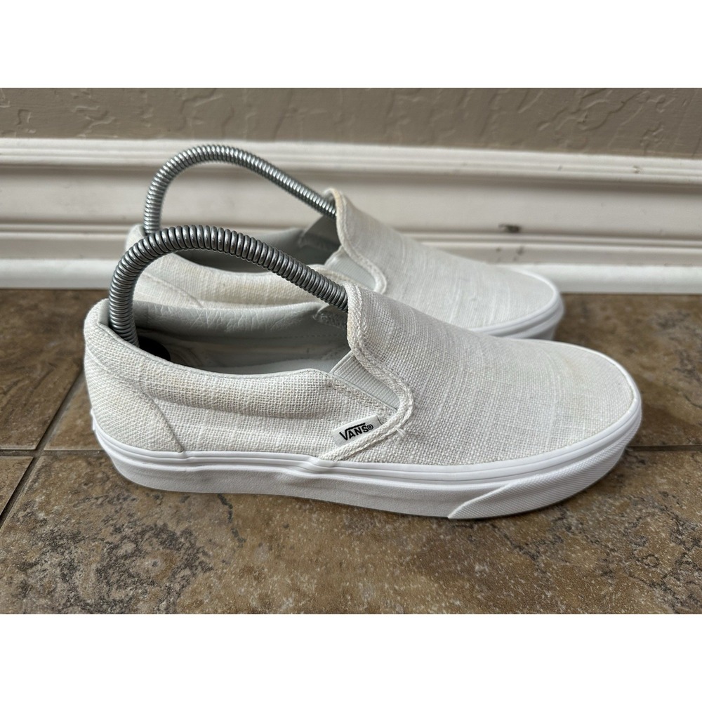 Van's Asher White Canvas Slip-On Shoes  Size Men's 7 Women's 8.5 Blemish On Shoe
